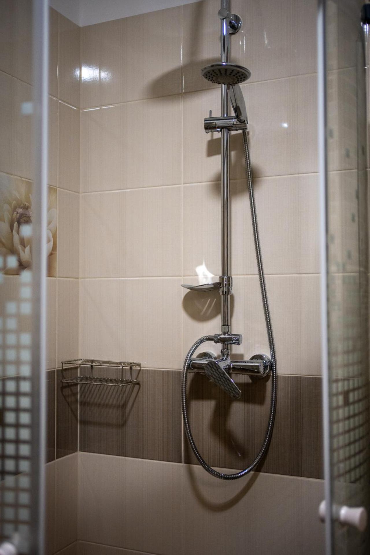 Holiday Apartmanhaz Дьюла Екстер'єр фото