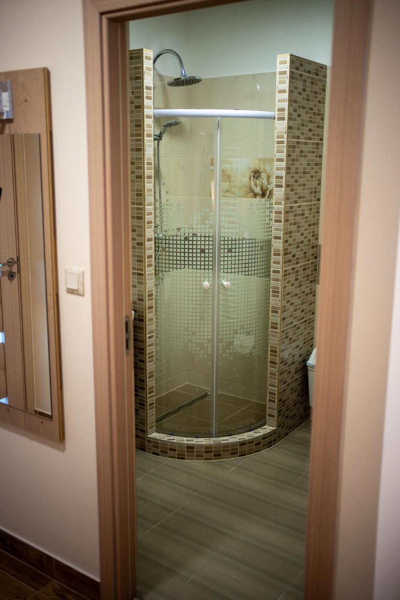 Holiday Apartmanhaz Дьюла Екстер'єр фото